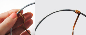 Învelim inelul metalic cu fir din piele sau cu fir de cânepă